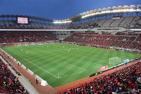 カシマスタジアム 駐車場: サッカー観戦後のラーメンはなぜ美味しいのか？